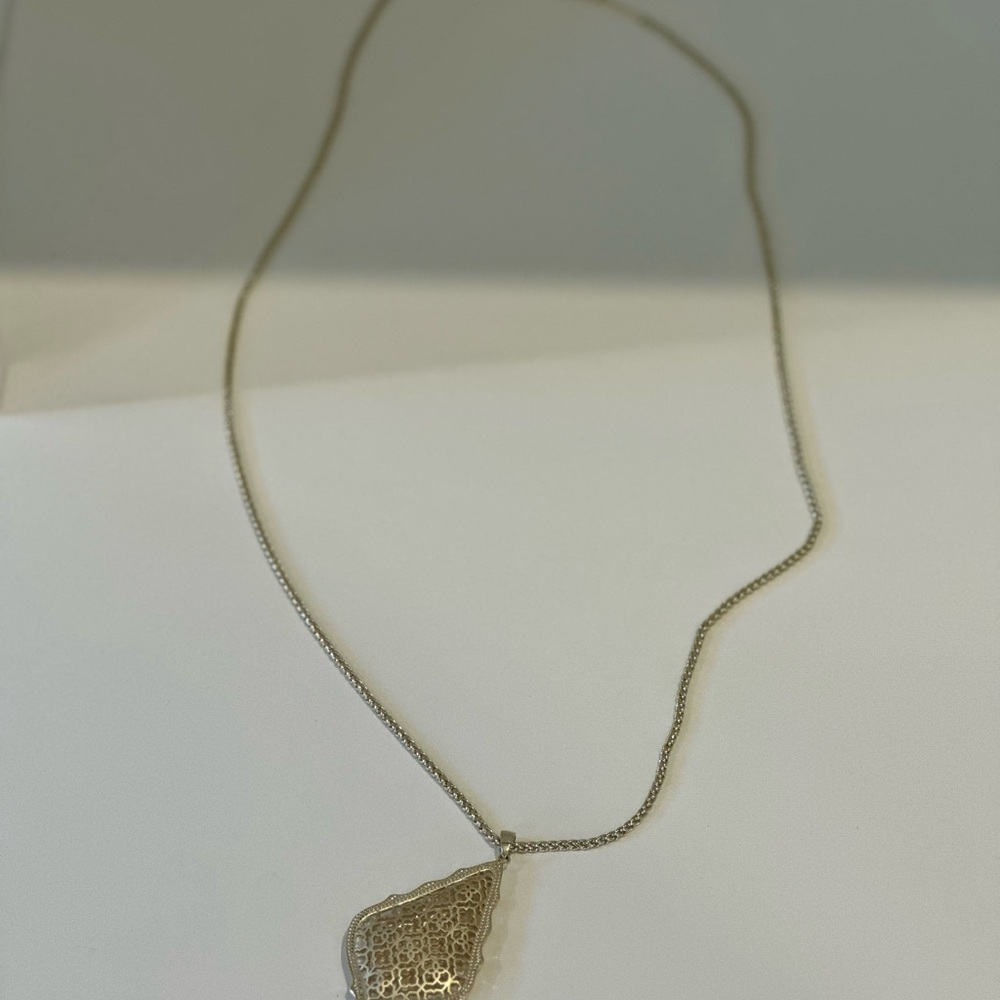 Kendra Scott Pendant Necklace